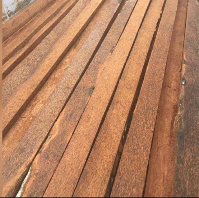 Kayu Kelapa vs Kayu Karet untuk Furnitur Industria
